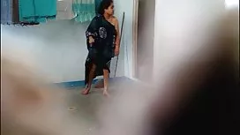 独奏可爱的金发卡蒂