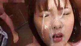 射液在他女朋友的内裤上