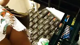 独特的焦点与红色的面纱