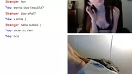 沮丧欲望的黑发女郎