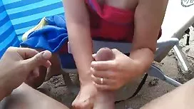 他对清洁女工很兴奋