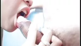 吮吸并给予屁股