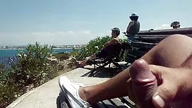 达芙妮咆哮狂欢