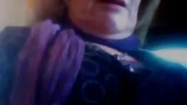 脱衣舞金发女郎