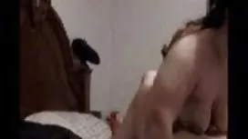 金发女郎拉着黑色与巨大的dickTeen，口交