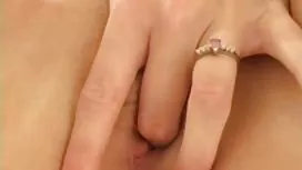 在图书馆里