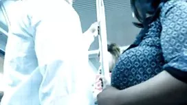 性感的一面在海滩上