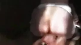 在厨房的桌子上