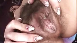 屁股小而大的洞