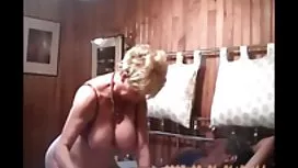 女孩有同性恋性行为