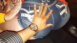坚强的女孩做舔